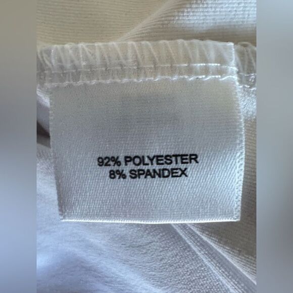 Peter Millar Women’s White Golf Polo Shirt Sz M UPF 50+ Performance Lightweight - Picture 6 of 7